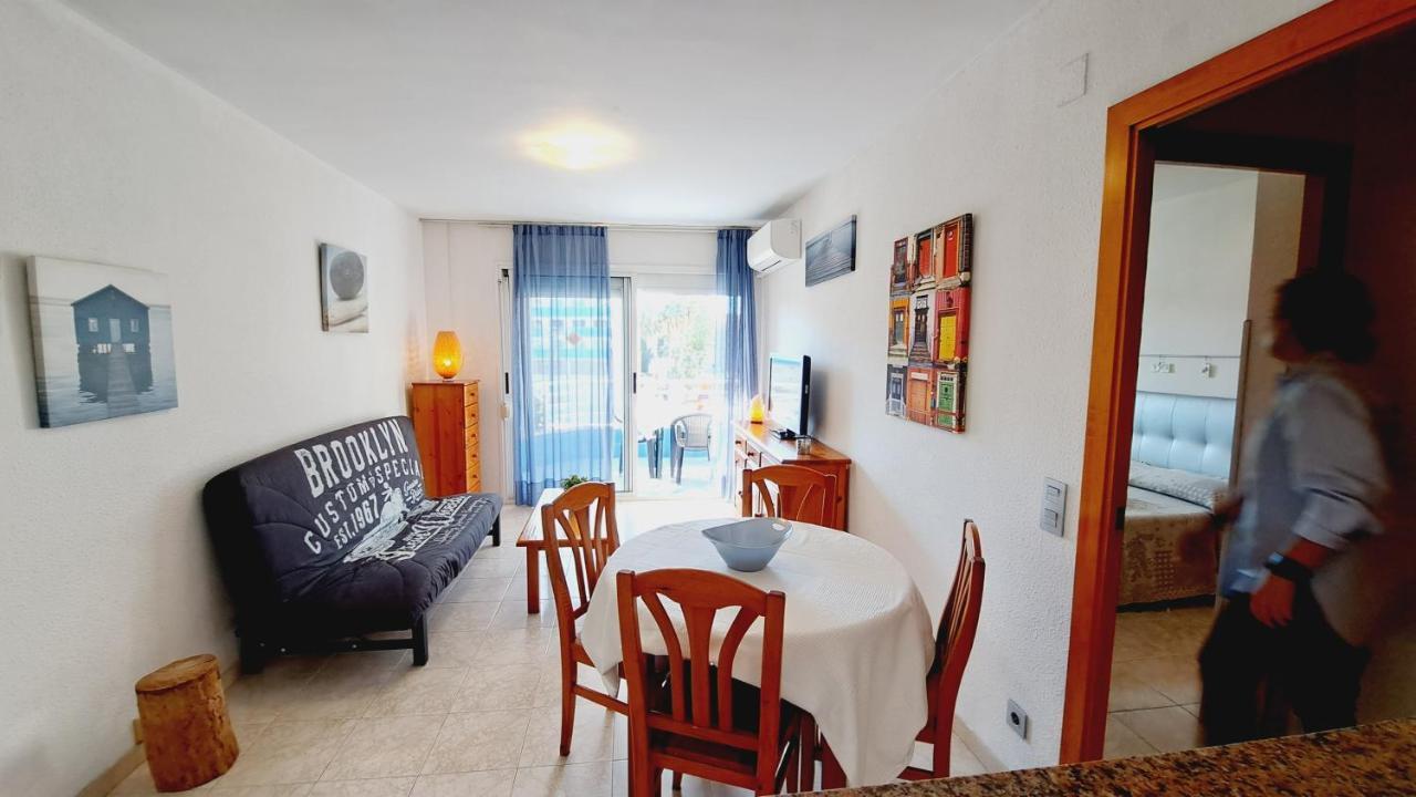 Apartamentos Navarra 07 Salou Buitenkant foto